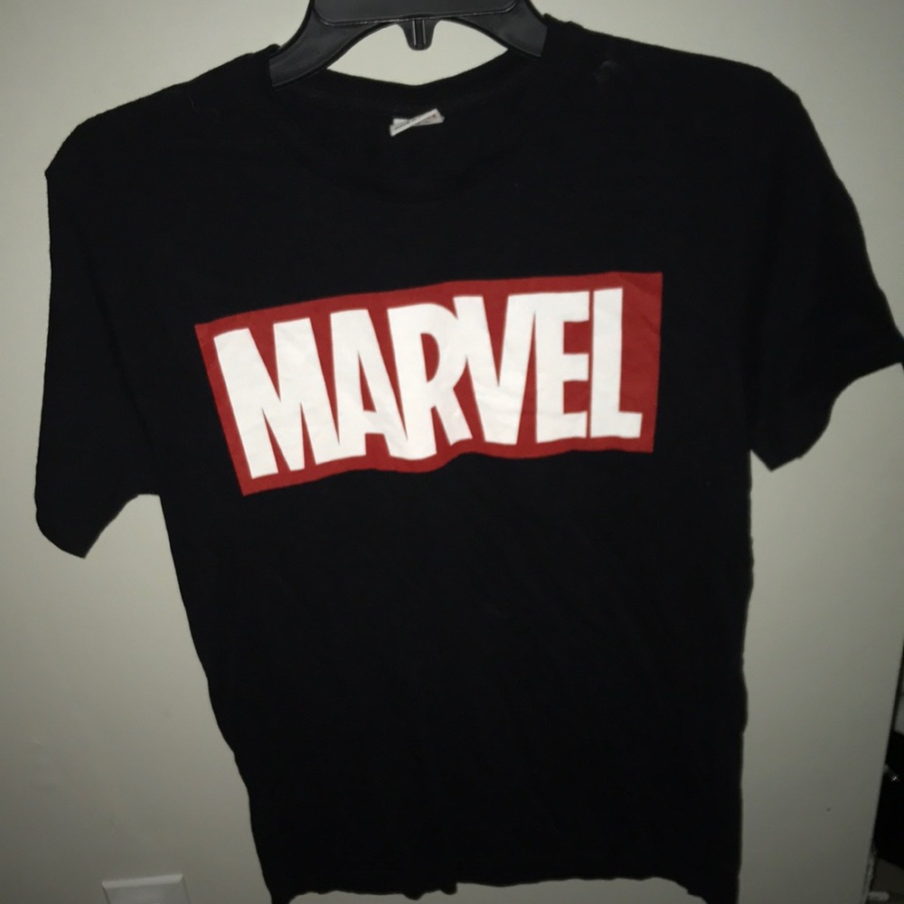 Marvel T-shirt size small